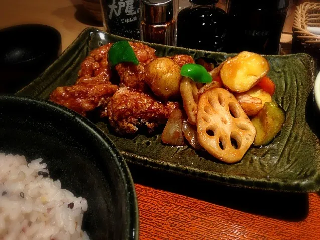 Snapdishの料理写真:鶏と野菜の黒酢あん定食|hirotomoさん