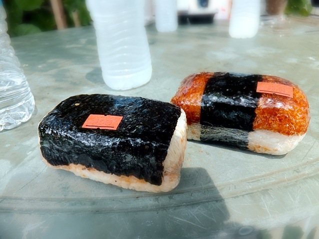 グアムのツナおにぎりとコロッケおにぎり 舞 Snapdish スナップディッシュ Id 9i10ta