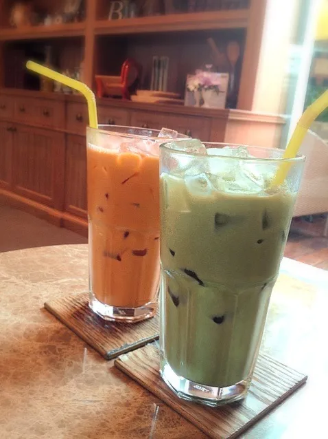 Thai iced tea and green tea latte|PhUnGさん