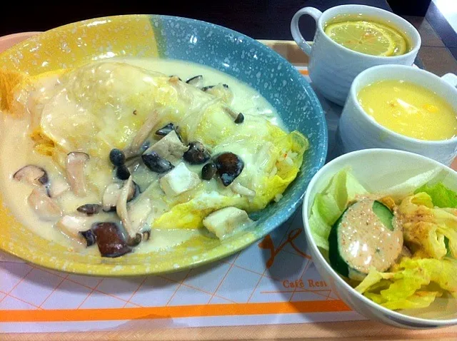 Mushroom omelette white sauce set|skyblueさん