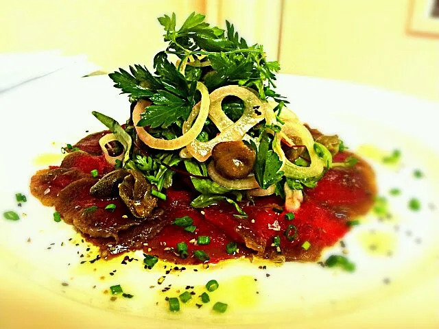 muntjack carpaccio with pickles and soft herbs.|ben popeさん