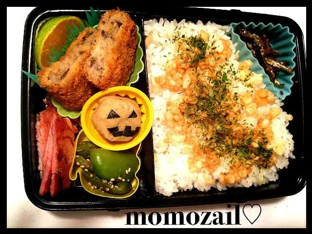 高３食べ盛り息子のピンチお助け！揚げ玉丼弁当☆|けいちゃん（ももザィル）さん