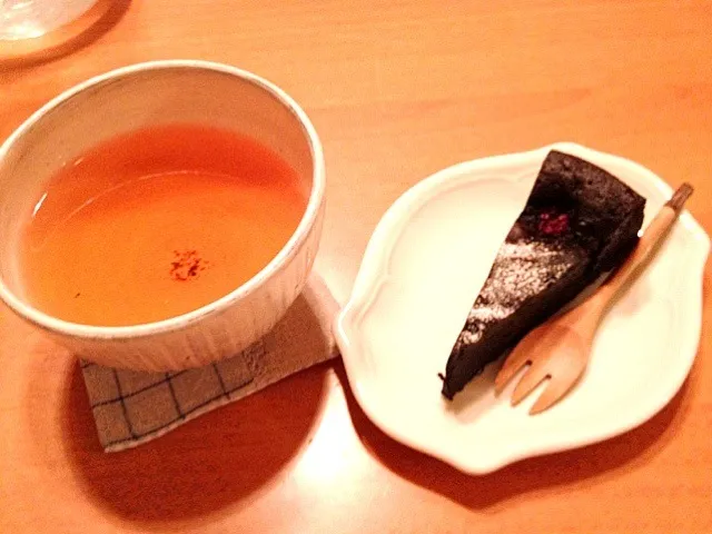 和紅茶とブラックベリー入チョコレートケーキ|＊ドリー＊さん