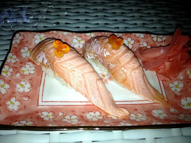 Salmon egg roe sushi|ericaさん