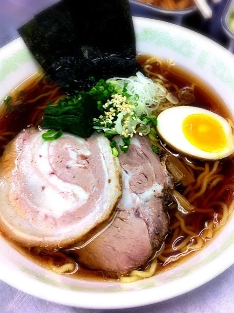 Snapdishの料理写真:醤油ラーメン|takeshiさん