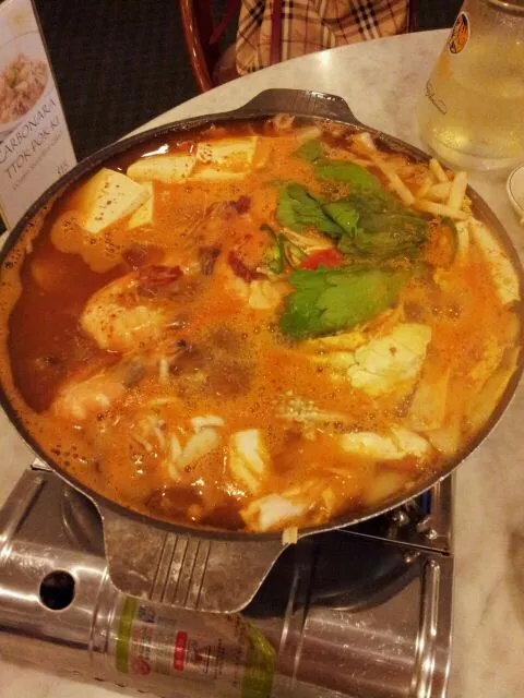 Snapdishの料理写真:Spicy Seafood Steamboat|genさん