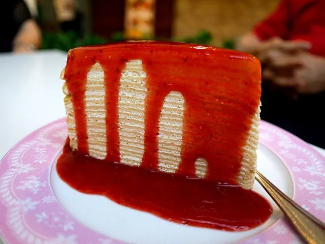 Snapdishの料理写真:Mille crepe with strawberry sauce|Nicole Kamさん