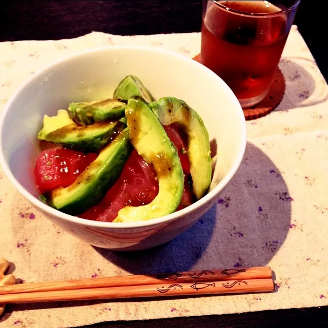 ビンチョウマグロとアボカドのカルパッチョ丼|かぴこさん