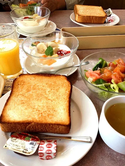 ガストの朝定食|まゆさんさん