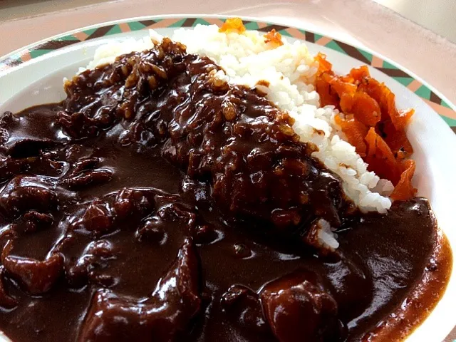 定食がハズレの日はカレー。 ＠社員食堂|さるさん