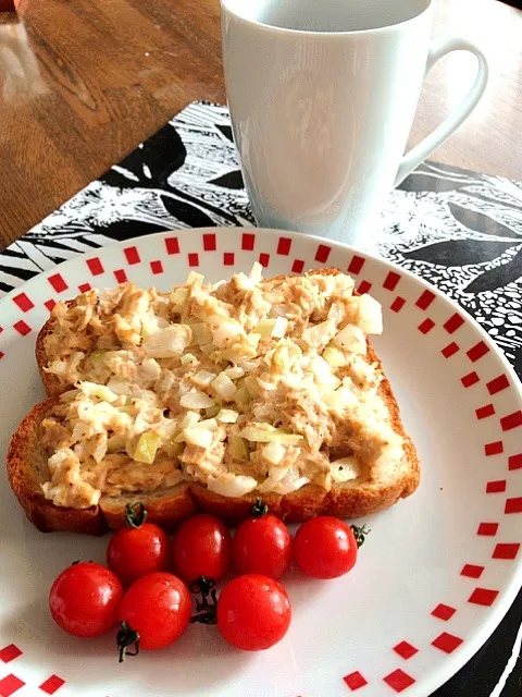 シンプルうま朝ご飯♡玉ねぎとツナトースト♡|ゆき☆さん