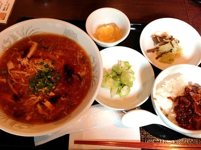 Snapdishの料理写真:酸辛湯麺 浜松町|ほえるさん