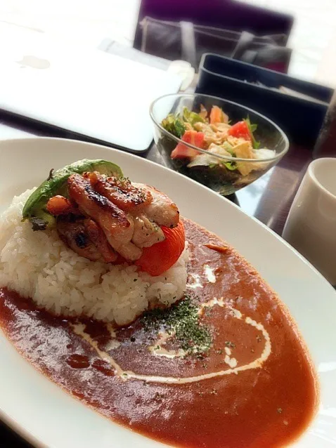 アボカドとチキンのトマトカレー|鈴木雅喜さん