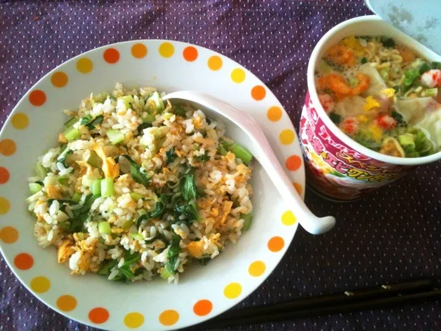 チャーハンとカップワンタン麺|純さん