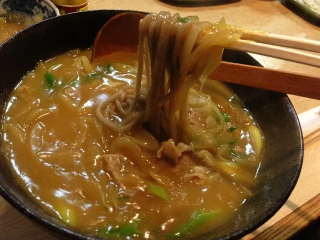 カレーそば。今日はちょいと薄め。|たけうちさん