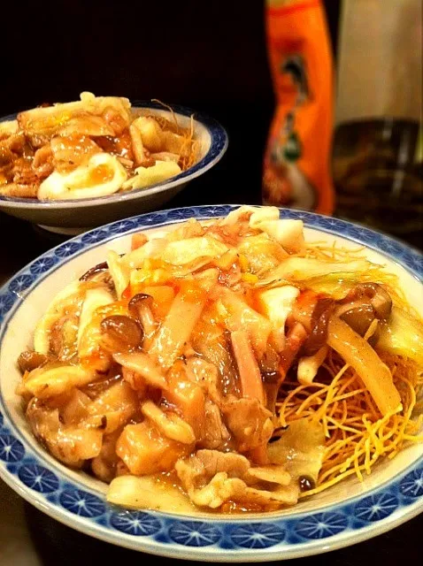 Snapdishの料理写真:お土産で貰ったバリそば？皿うどん？名前何だっけw|ちっきーさん