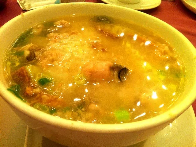 Congee with baby oysters & minced pork|skyblueさん