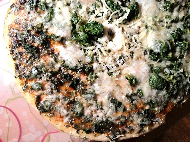 Snapdishの料理写真:Spinach pizza|椰サゴさん