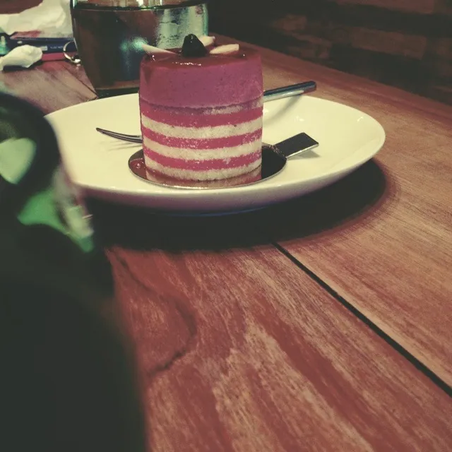 Snapdishの料理写真:rasberries sponge|veganoさん