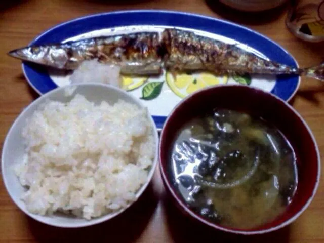 さんまの塩焼きとわかめの味噌汁|夏海さん