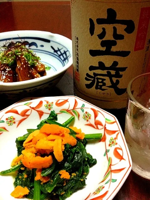 主役は🍶空蔵😍  ウニホーレン   鶏手羽のポン酢煮|かっぴーさん