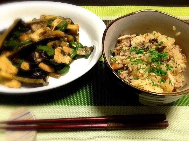 Snapdishの料理写真:焼き秋刀魚の炊き込み御飯、ナスとピーマンの大葉味噌炒め|渡辺 努さん