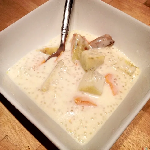 Snapdishの料理写真:Roasted Sweet Potatoes with Tapioca in Coconut Soup|stephanie mizuhaさん