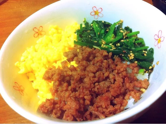 Snapdishの料理写真:三色丼|Harukaさん