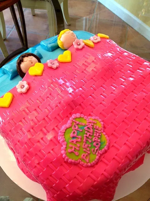 Sleepover cake!  Happy birthday Sophie!!|lee ann erlbaumさん