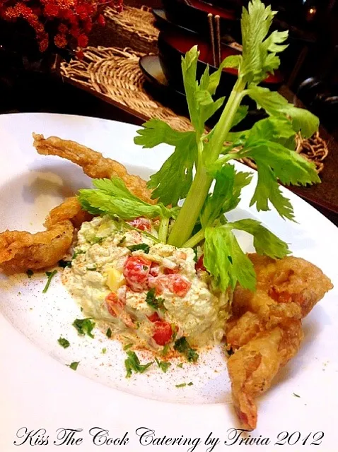 "Kiss the Cook Catering" by Trivia  This is a very Festive Soft Shell Crab, Citrus Crab Salad with Lump Crab Meat, Lime, Mango, Pineapple and Sweet Cherry Tomat|Taste-New Americanさん