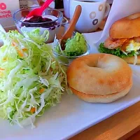 Snapdishの料理写真:ふわもちcafeおすすめランチプレート♪|aiaiさん