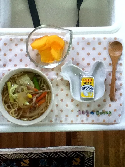 幼児食 味噌ラーメン、チーズ、柿|あっこさんのさん