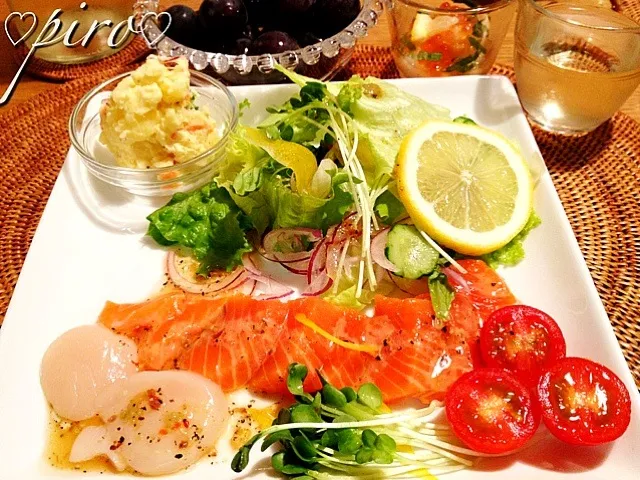 イタリアンドレッシングのアレンジでサーモンとホタテのカルパッチョ  Carpaccio of salmon and scallop|ピロさん