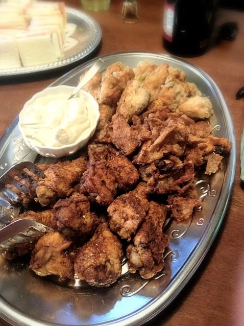 Assorted chicken legs with sweet chicken skin and sour cream blue cheese|luvsie juanさん