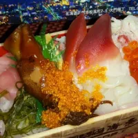 Snapdishの料理写真:函館海鮮盛り弁当|Junkoさん