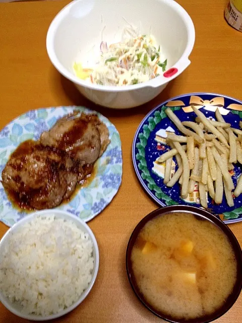 生姜焼きとフライドポテトと大根サラダ|いのりさん