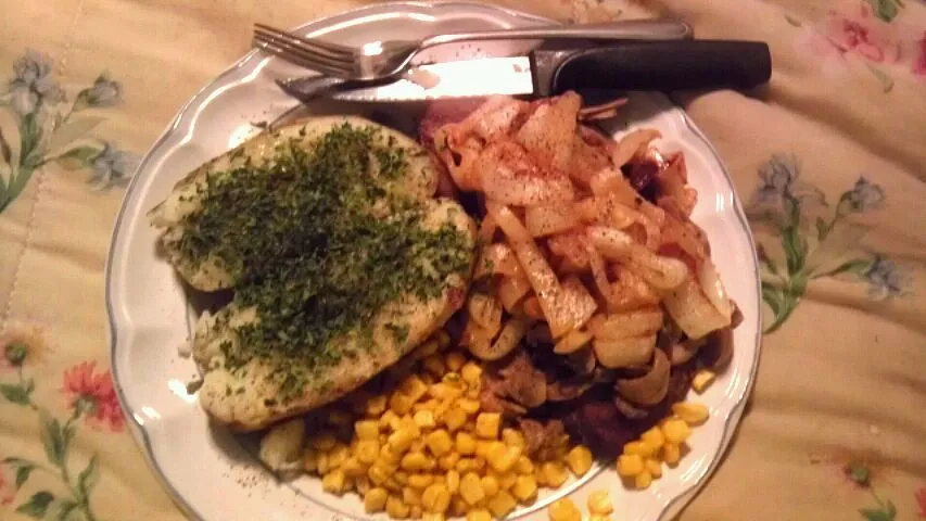 Steaks with baked potatoes and corn|Autumn Seskeyさん