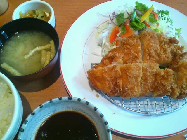 Snapdishの料理写真:チキンカツ定食@頑固|hisashiさん