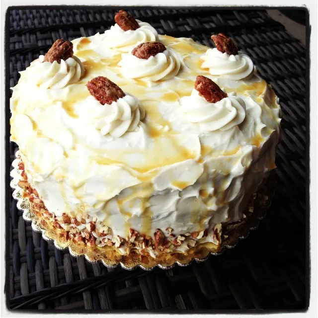 Carrot Cake with a cream cheese frosting and buttermilk glaze drizzle and spiced pecans|Freedom Robeauxさん