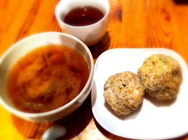 brown rice ball and miso soup|tomimintさん