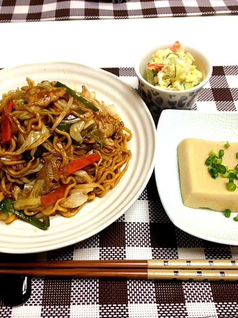 焼きそば、ポテサラ、高野豆腐|さくらさん