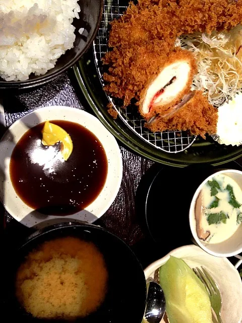 Tonkatsu dinner/w-Neaj!|Dezza Tsuchiyaさん