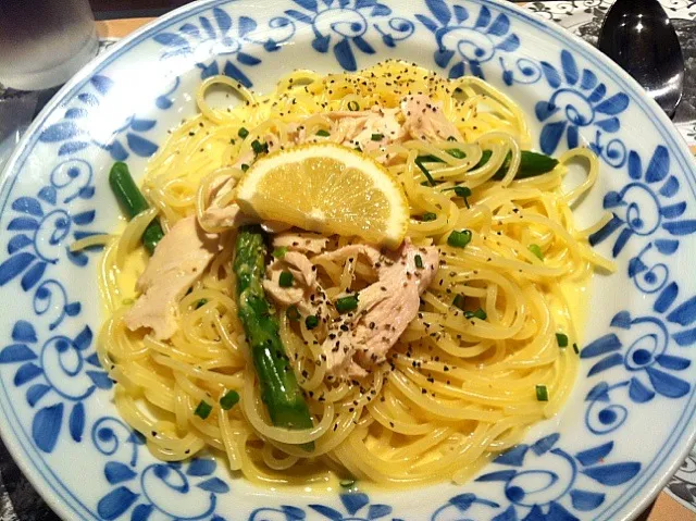 蒸し鶏とアスパラのレモンクリームのスパゲティー|サユリさん