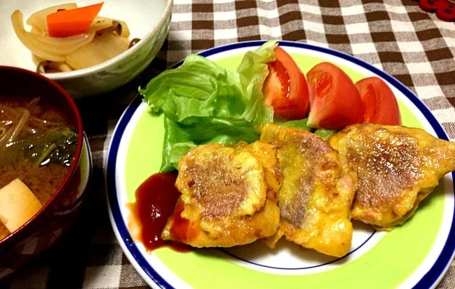 さけのふわふわピカタ＆大根とぶなしめじの煮物＆豆腐と白菜のお味噌汁|愛子さん