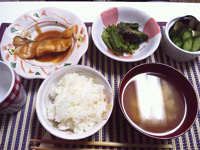 タラの味噌煮、小松菜のおひたし、漬物|幸恵さん