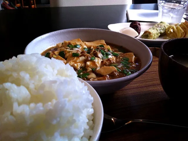 ココチカフェのランチ。メインは麻婆豆腐。|かじぃさん