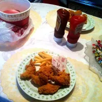 Snapdishの料理写真:KFC|Richard G. Rihaさん