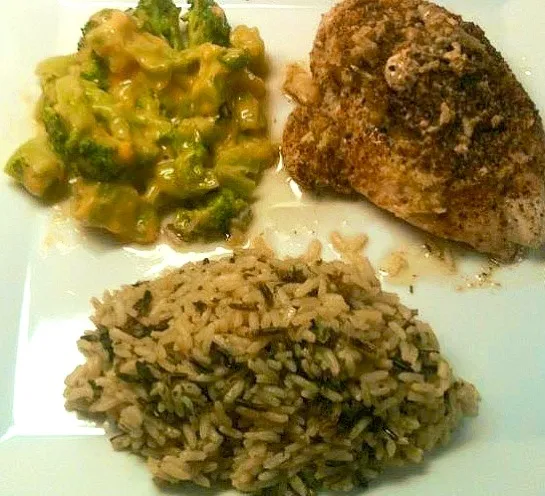 oven baked garlic various spices chicken, cheese & broccoli, wild rice|Lee Annさん