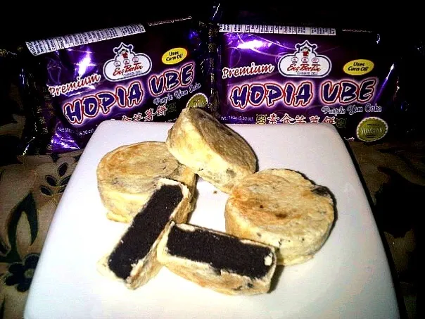 Eng Bee Tin - Hopia Ube|iamfem05さん