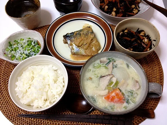 野菜ときのこの豆乳スープ、サバ味噌、ひじきと大豆の煮物|wakakoさん